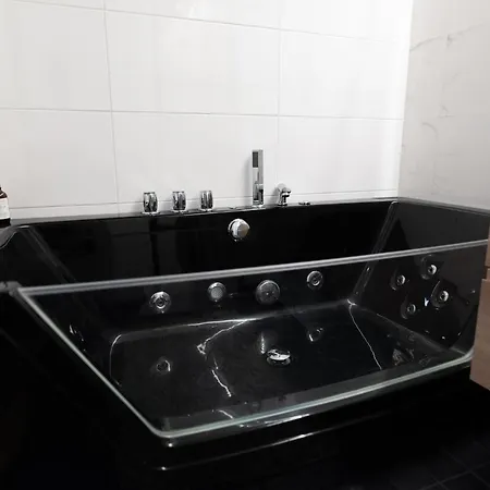 Tyylikaes City-huoneisto *